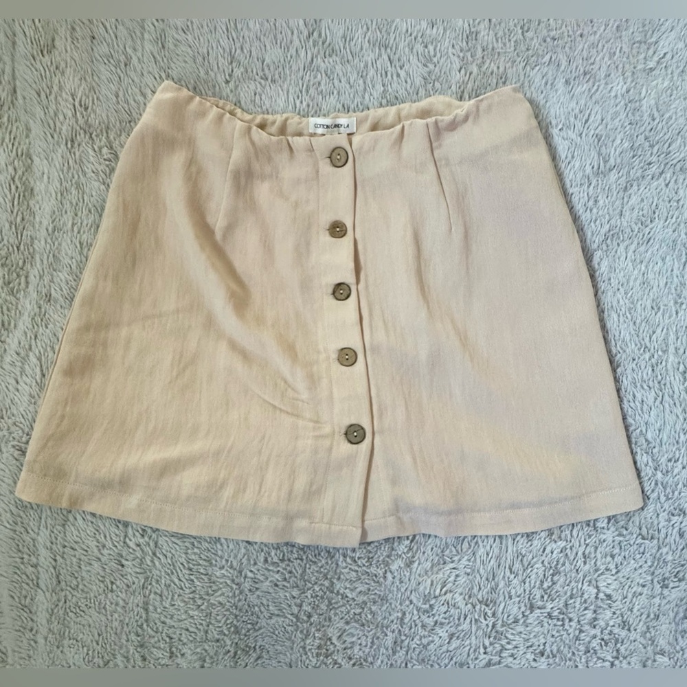 NWOT beige or light tan button-up skirt minimalist slightly A-line shape medium